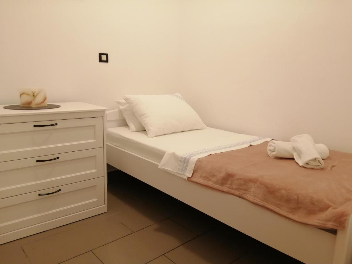 Apartmani Nizic Jadranovo Exterior foto